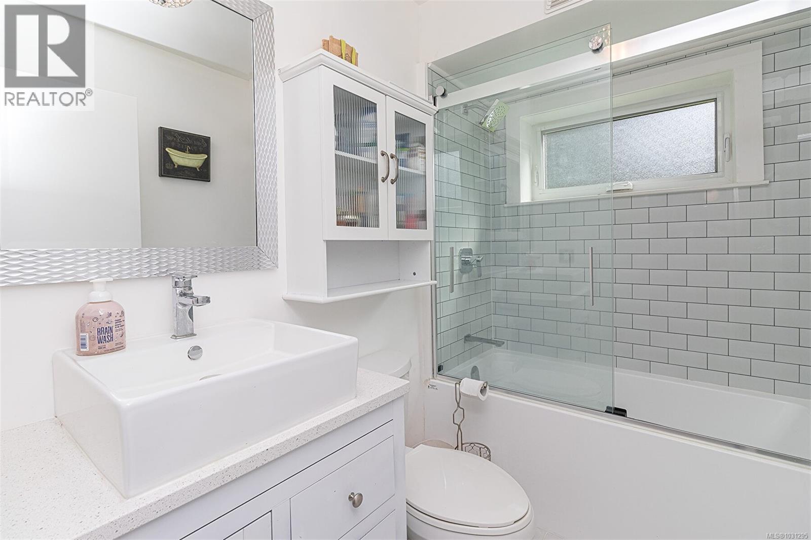 #1 801 LANGHAM CRT - 20