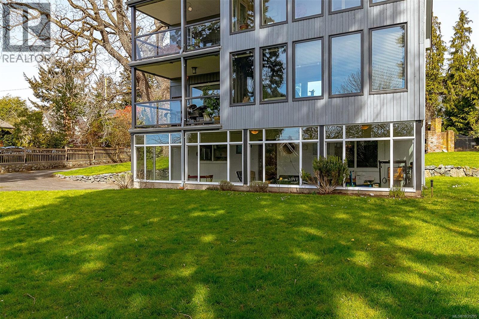 #1 801 LANGHAM CRT - 4