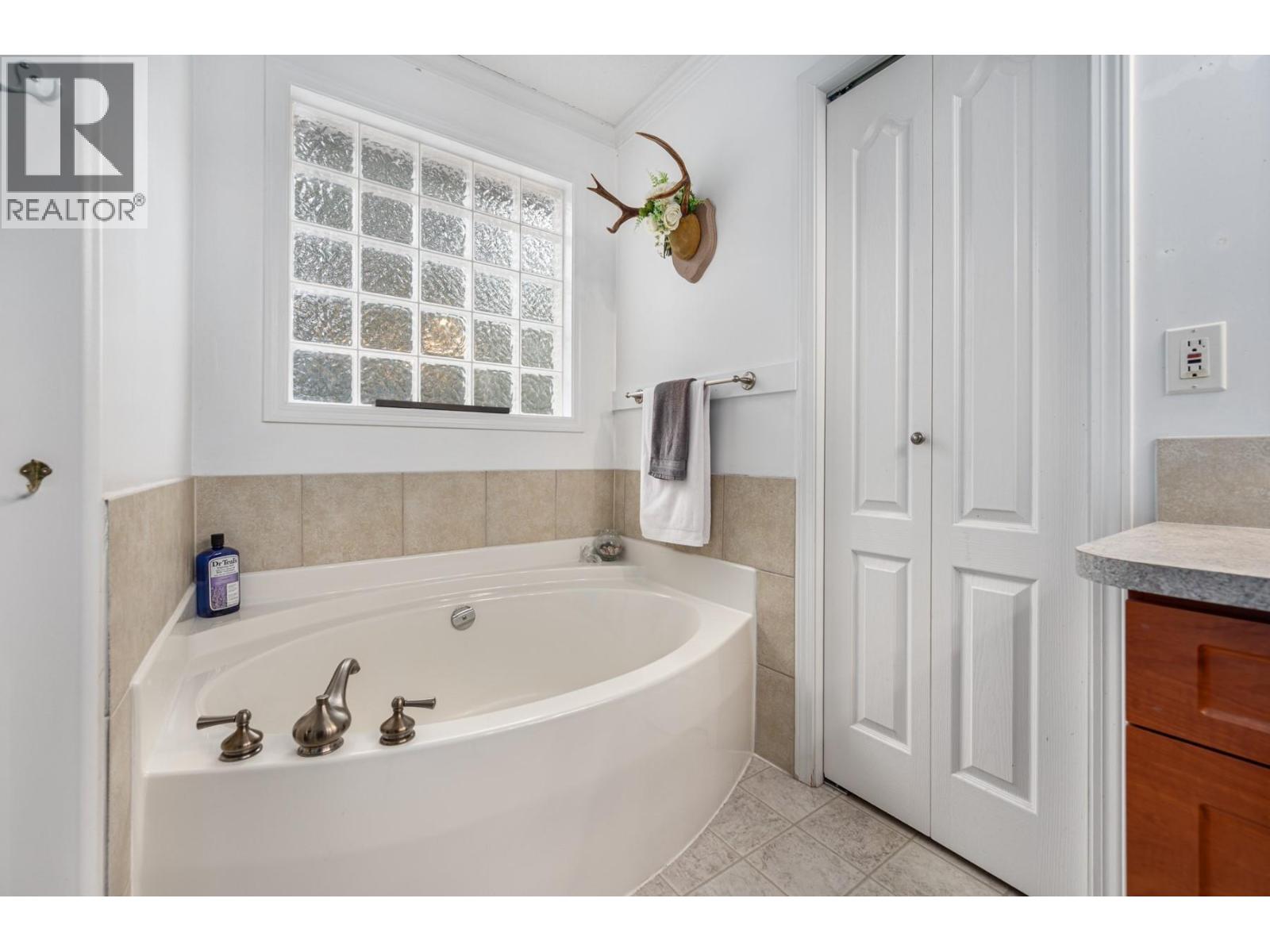 3816 Petit Creek Road, Merritt