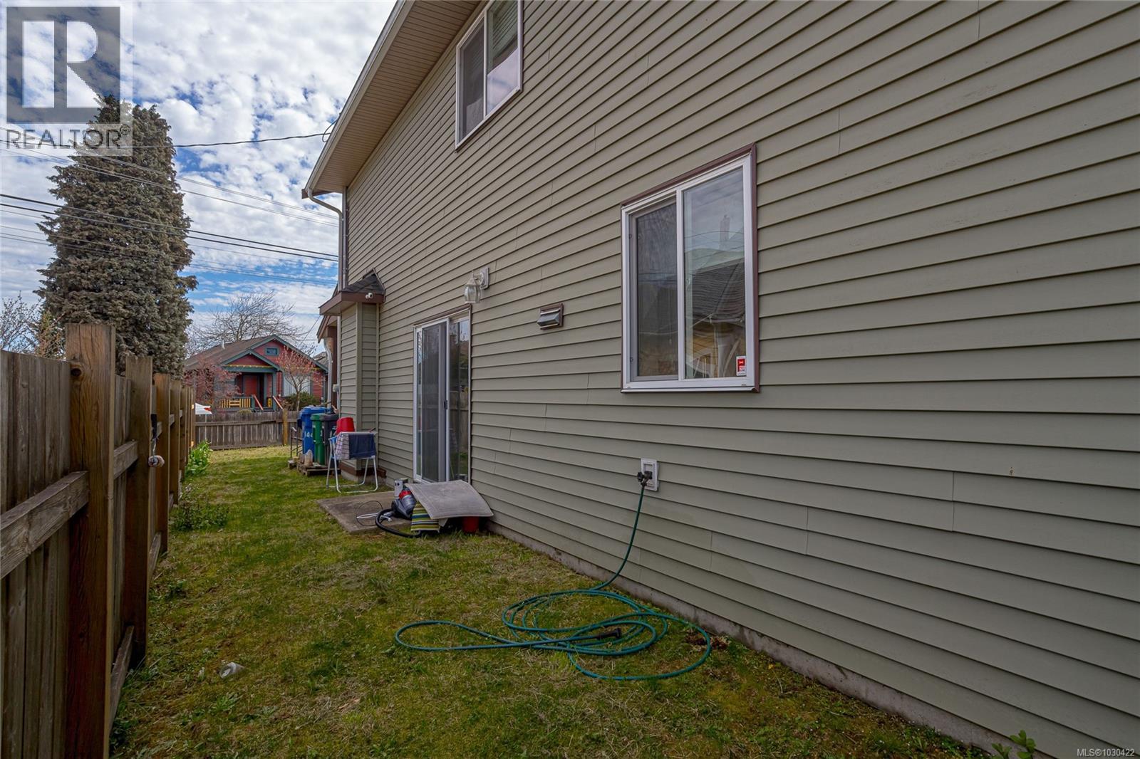 144 VICTORIA RD - 26