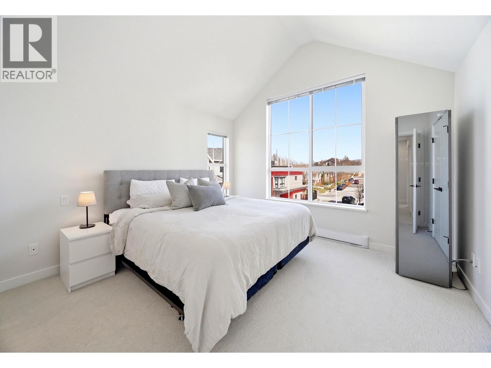 94 488 FURNESS STREET, New Westminster