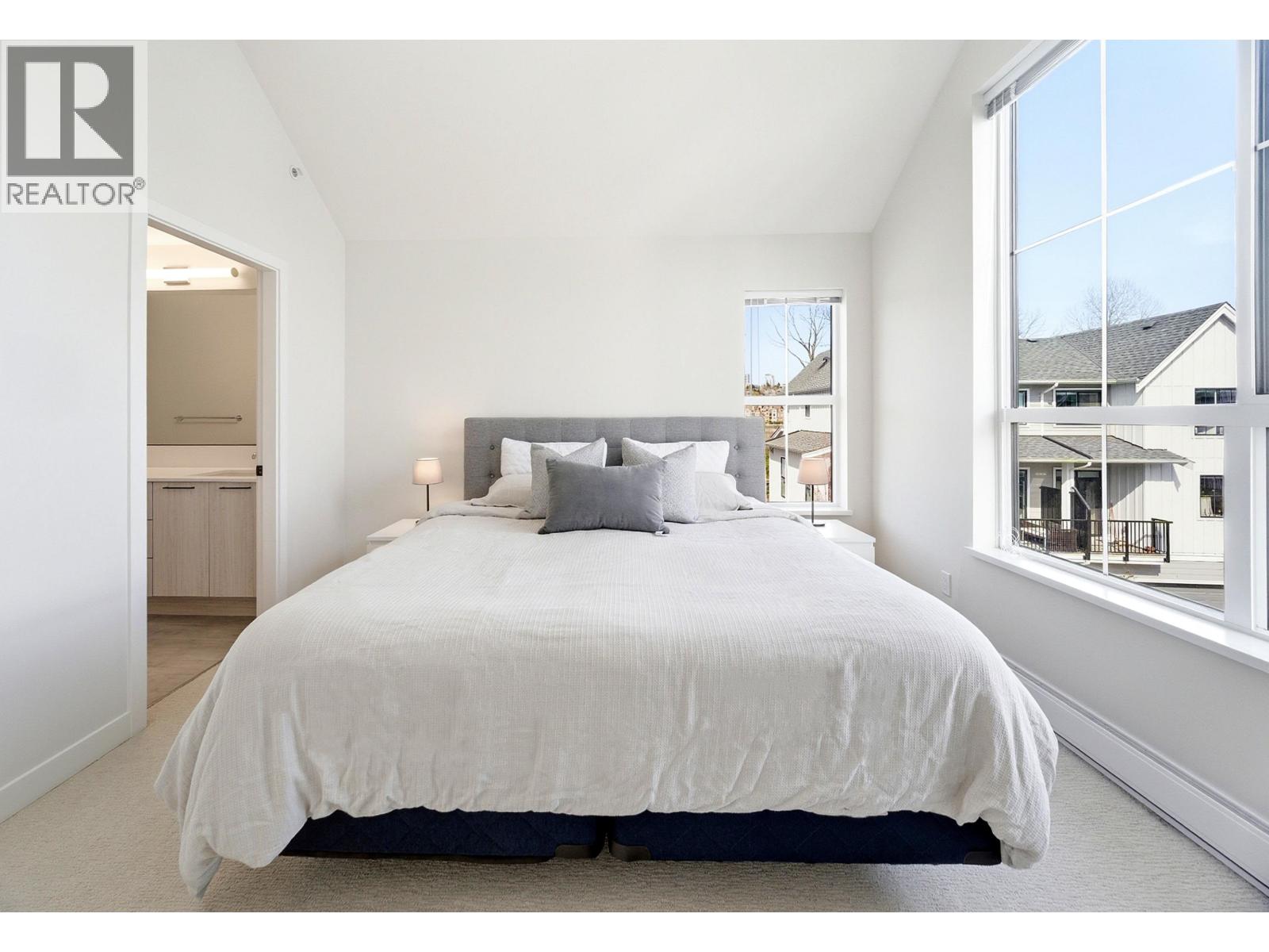 94 488 FURNESS STREET, New Westminster