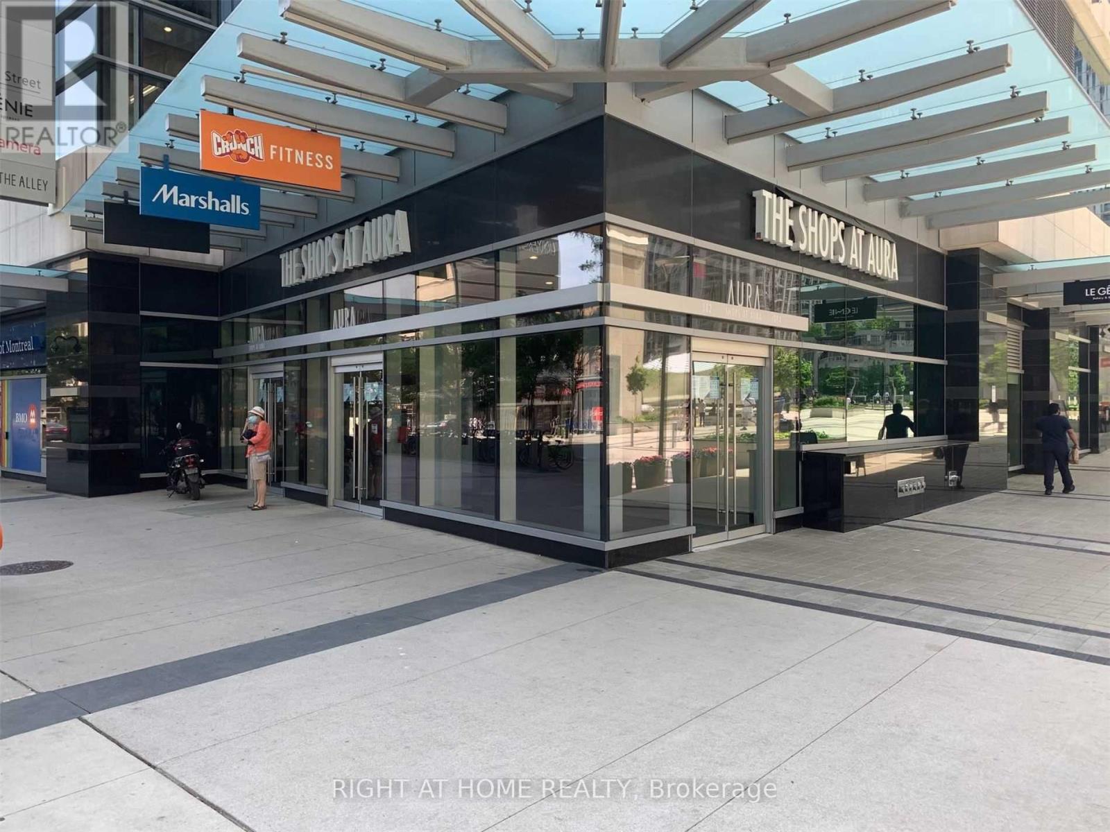 3 - 384 YONGE STREET