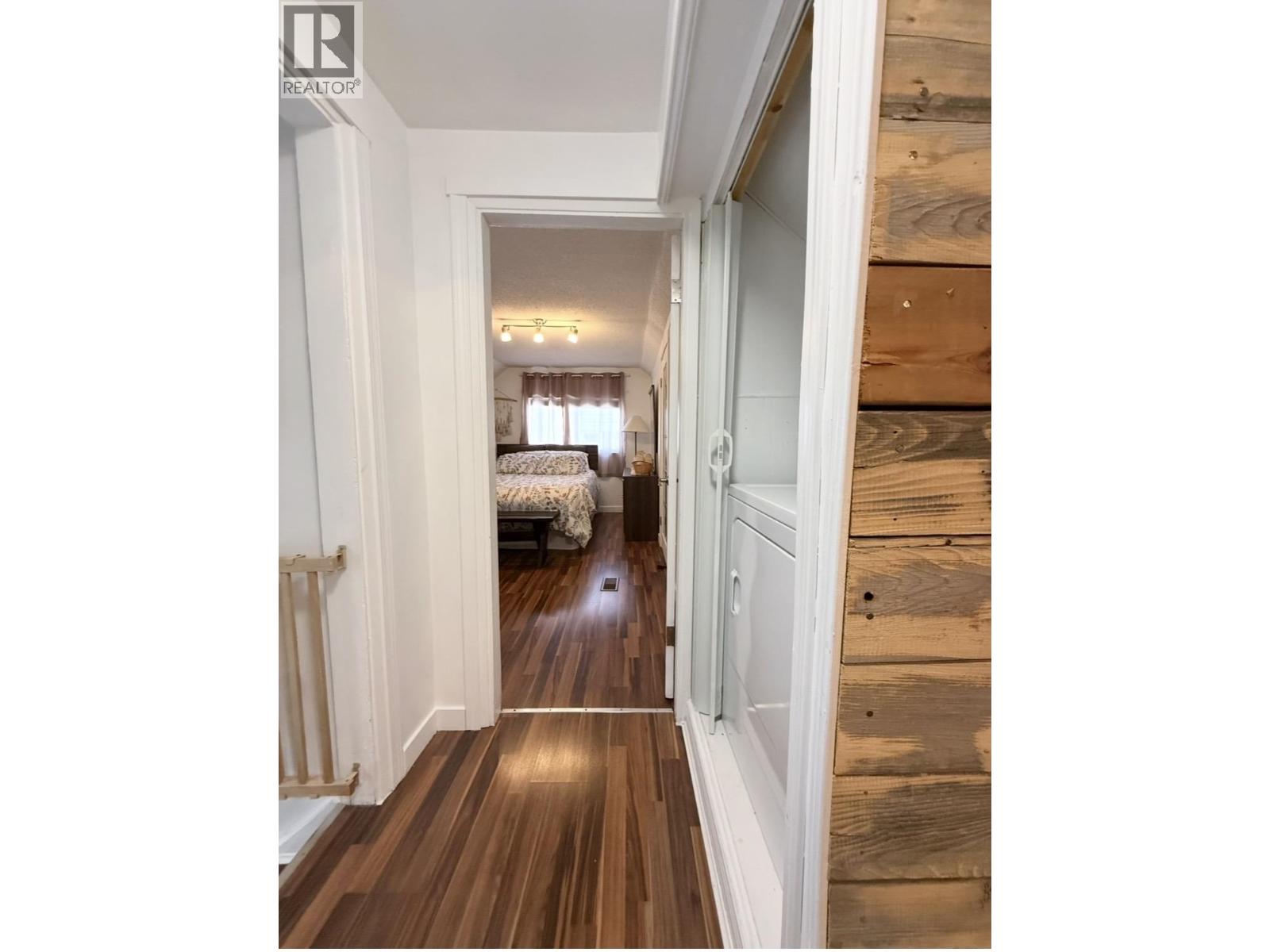 19 SWALLOW STREET - 15