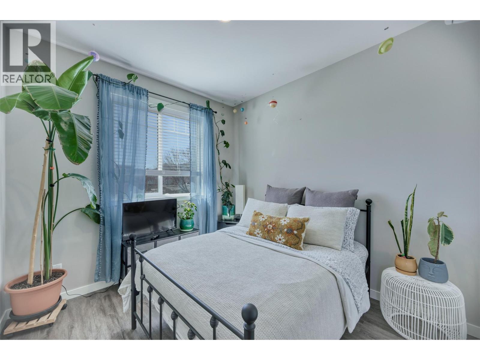 #102 8504 70TH AVENUE - 7