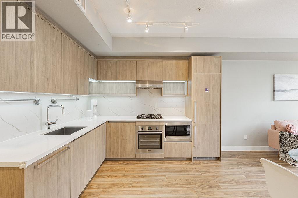 #312-9388 ODLIN Road, Richmond