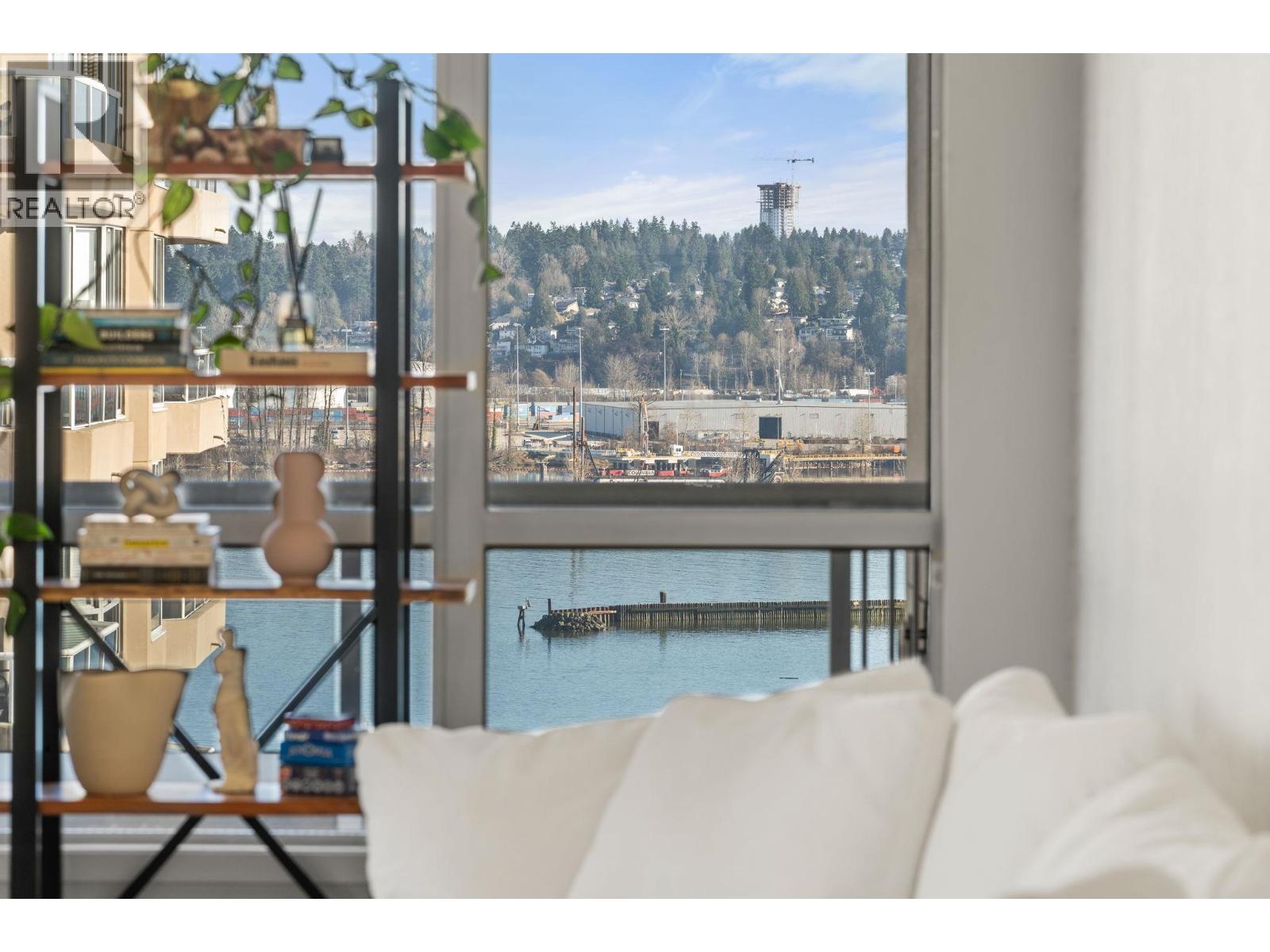 1704 1245 QUAYSIDE DRIVE, New Westminster