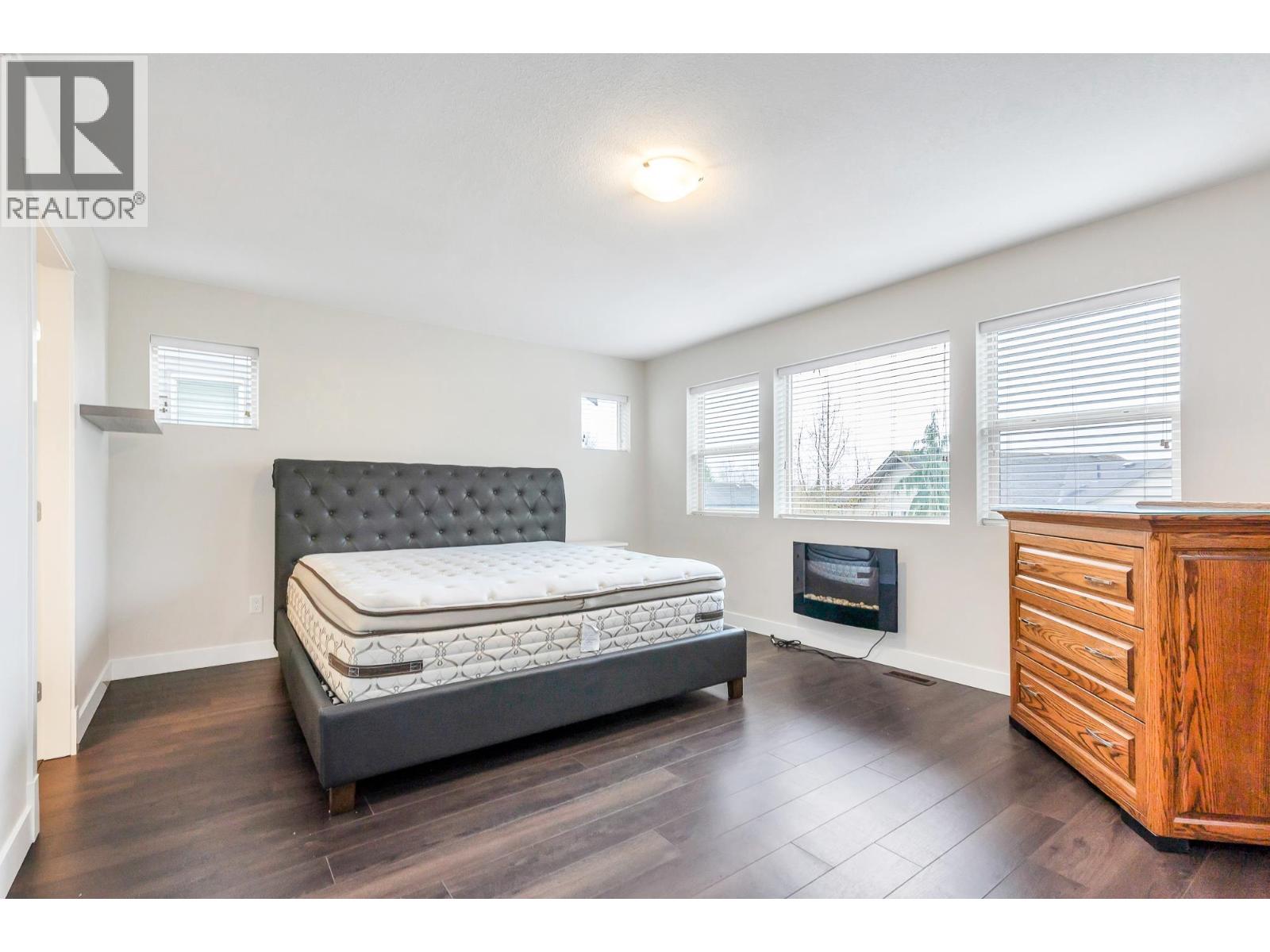 10777 ERSKINE STREET, Maple Ridge