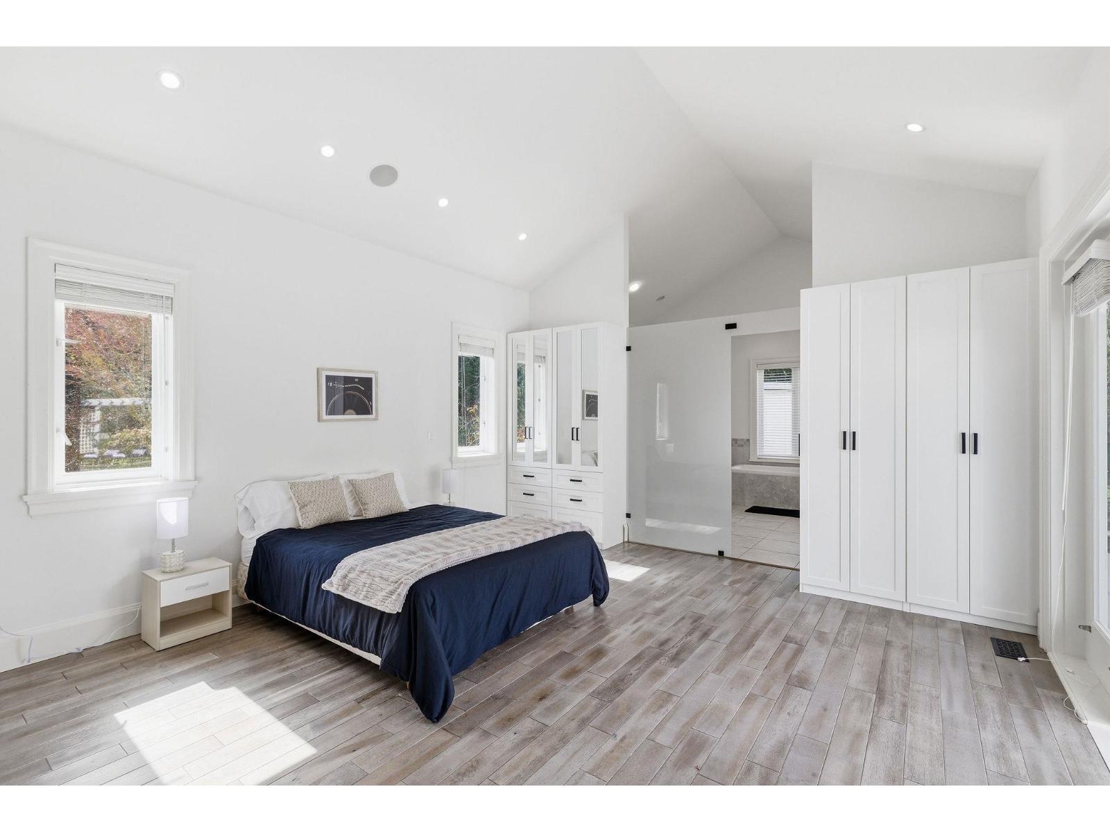 20053 FERNRIDGE CRESCENT, Langley