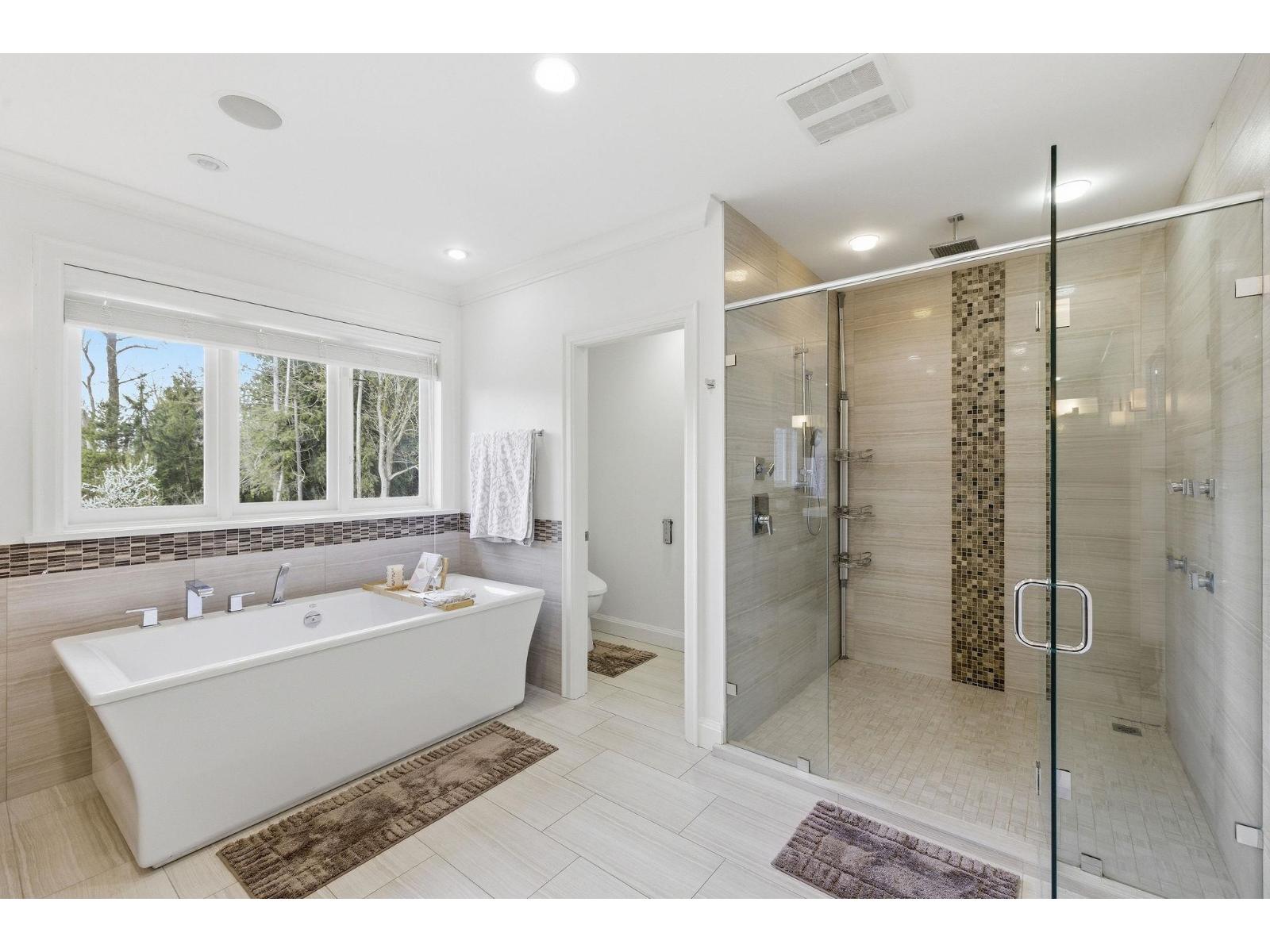 20053 FERNRIDGE CRESCENT, Langley