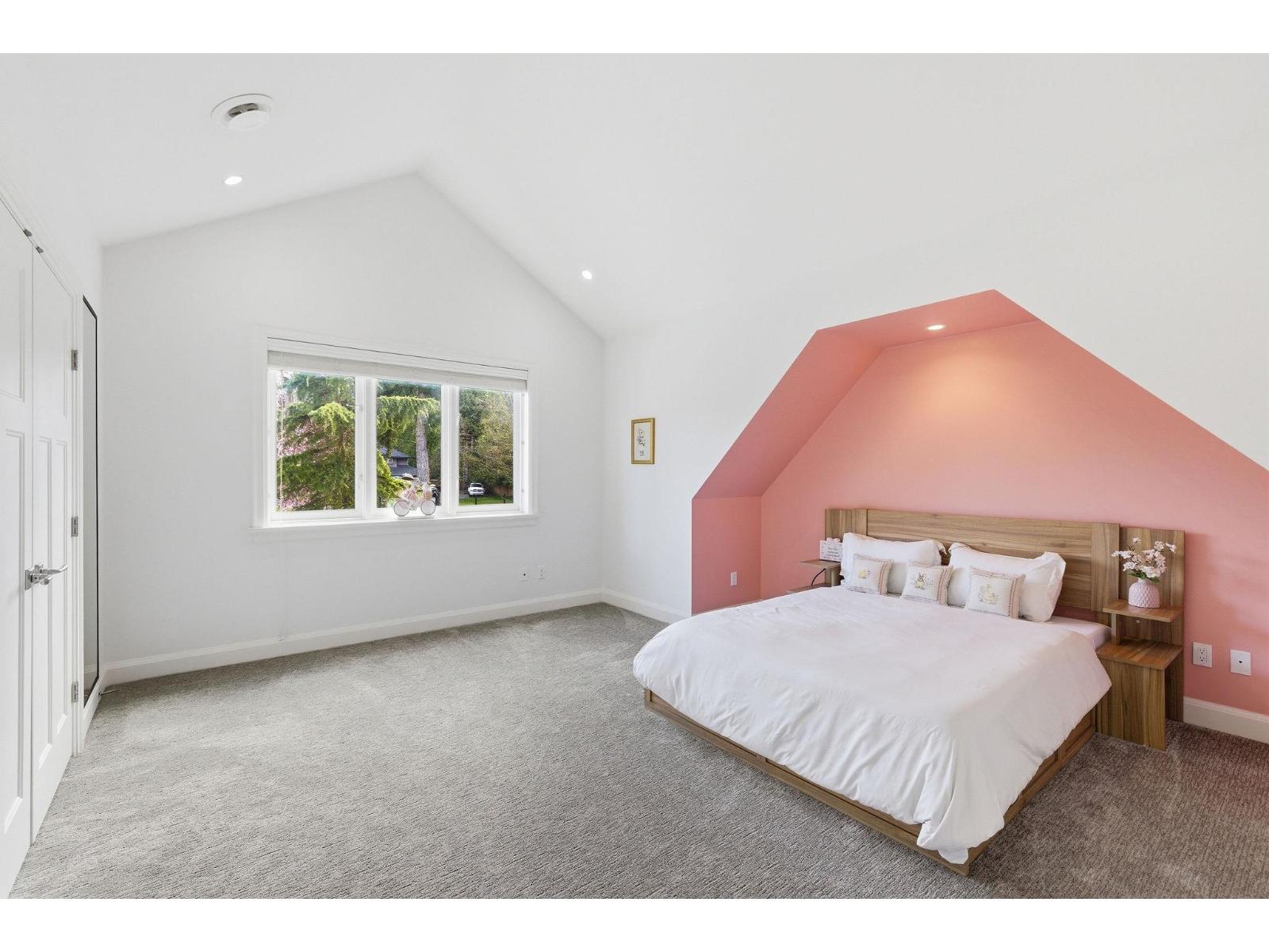 20053 FERNRIDGE CRESCENT, Langley