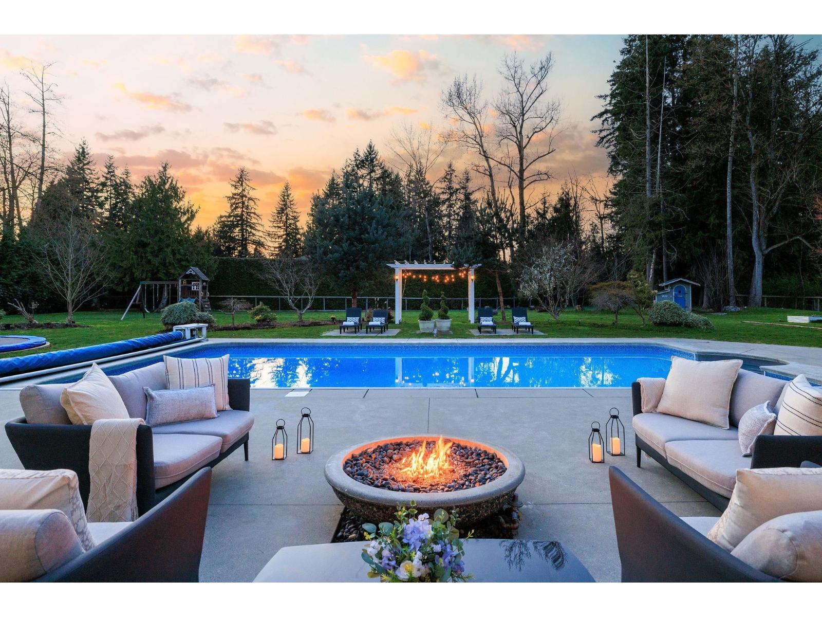 20053 FERNRIDGE CRESCENT, Langley