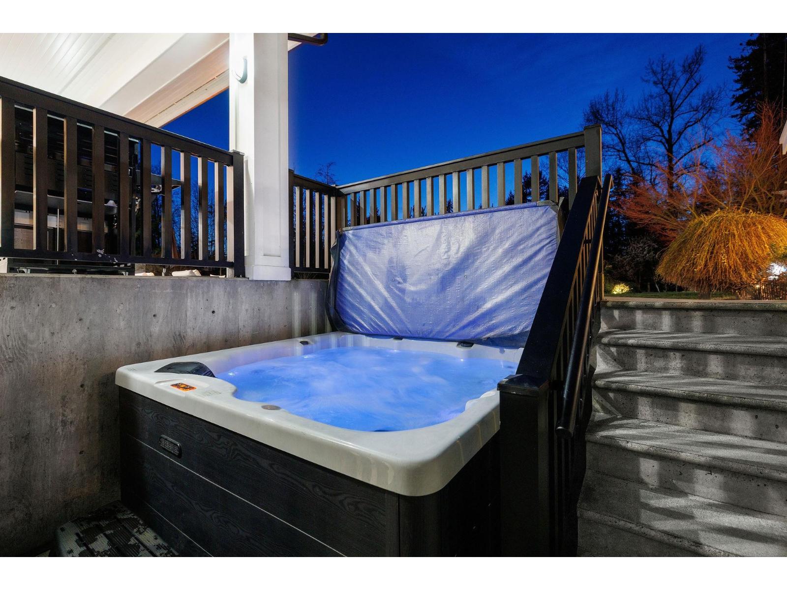 20053 FERNRIDGE CRESCENT, Langley