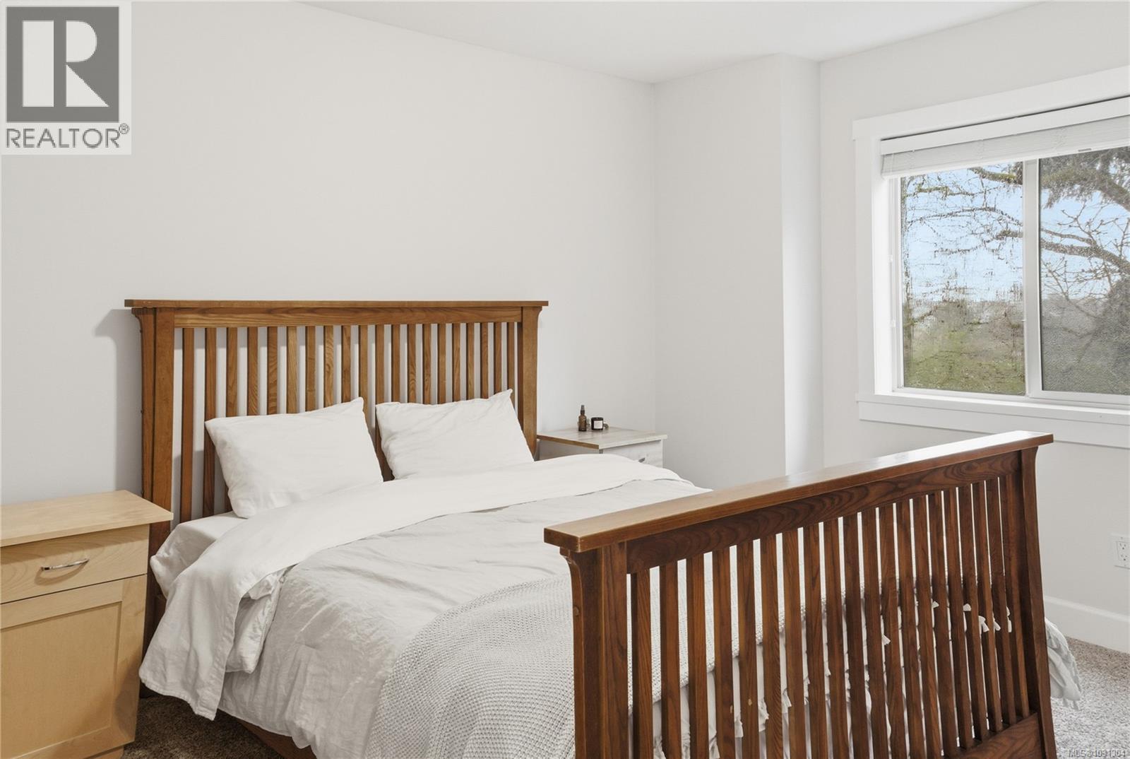 348 WESSEX LANE - 24