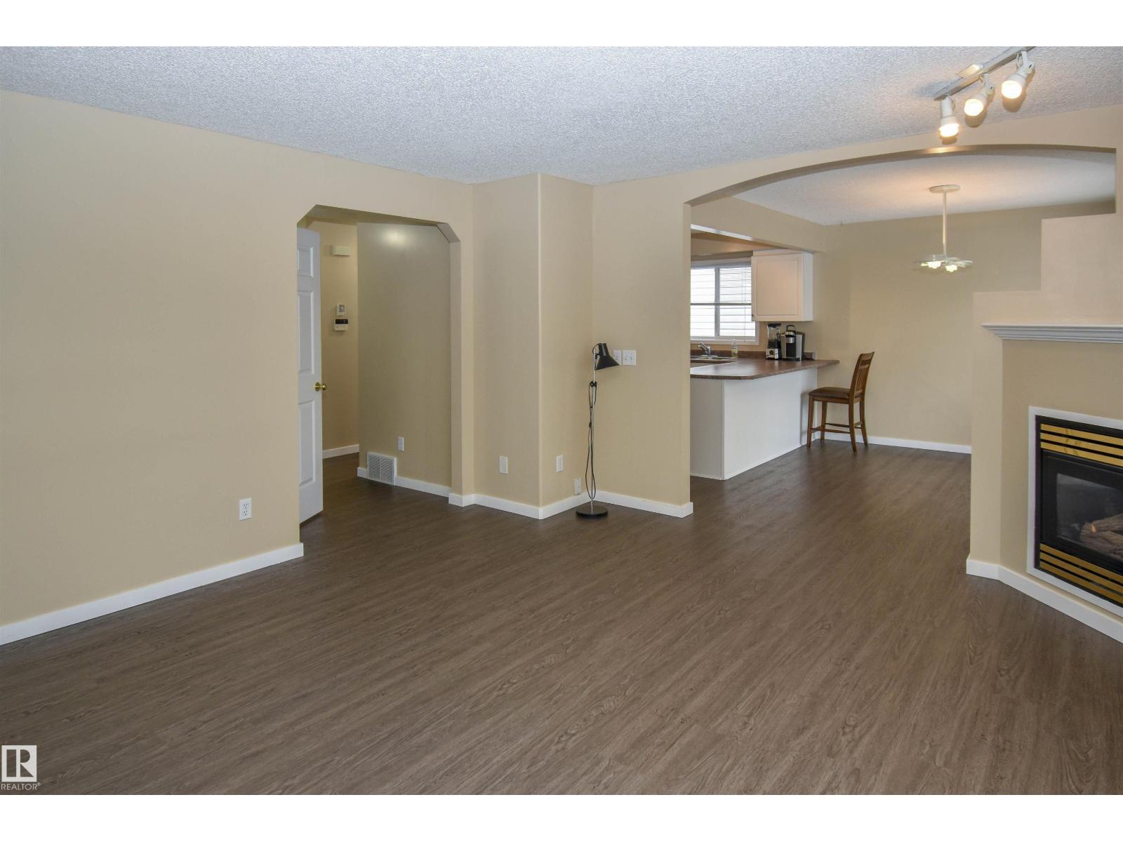 4112 37A AV NW, Edmonton