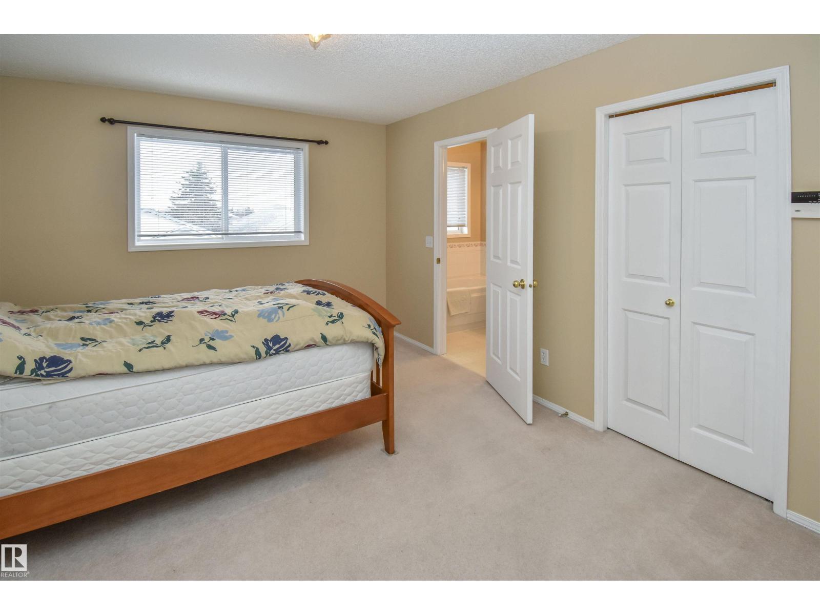 4112 37A AV NW, Edmonton