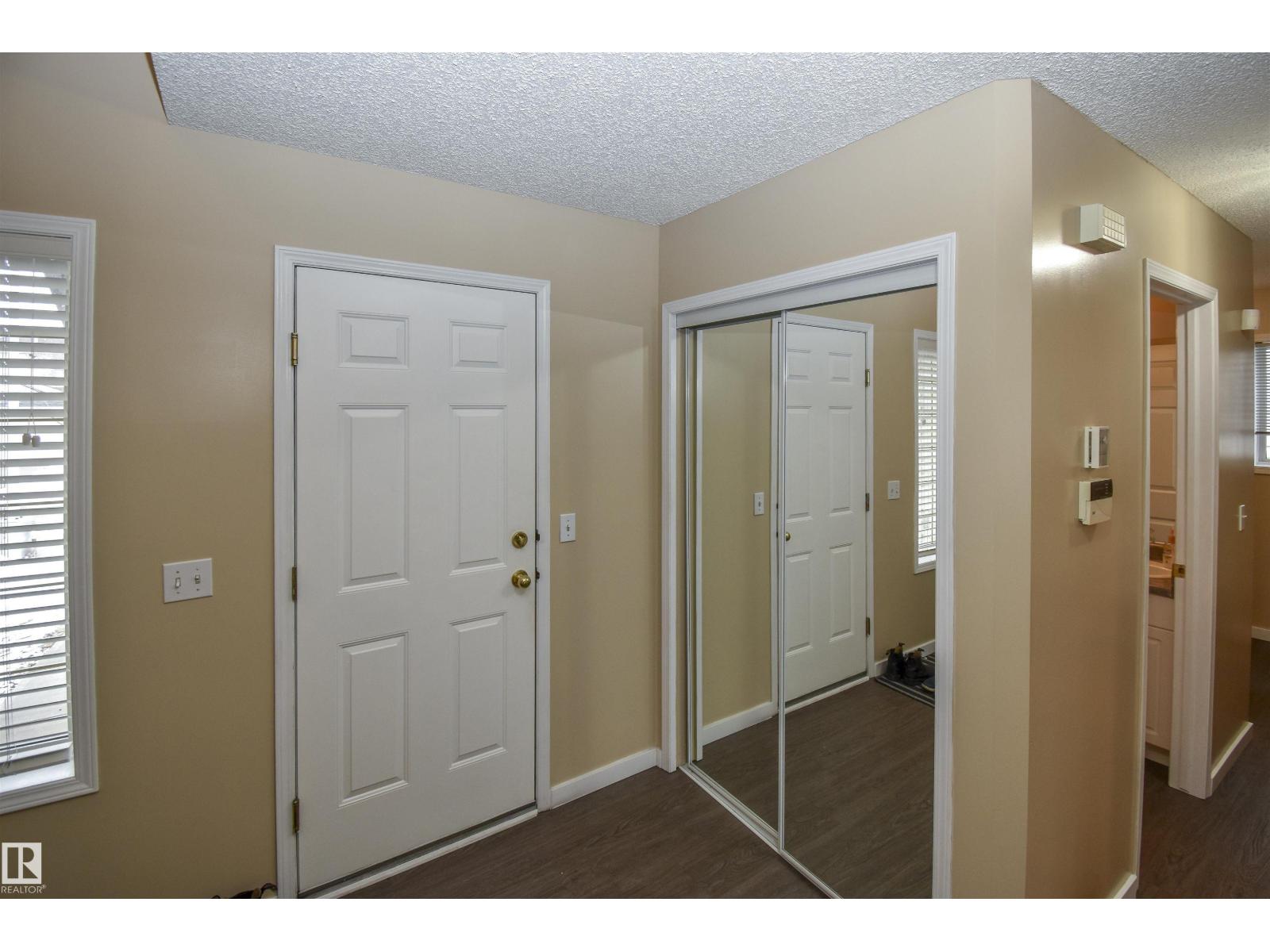 4112 37A AV NW - 4