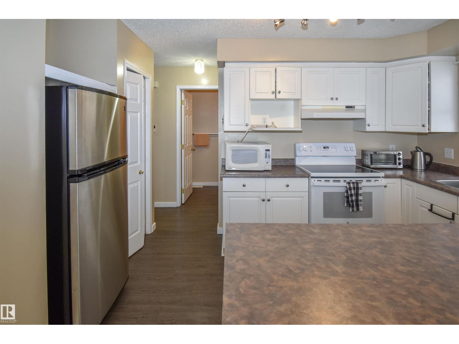 4112 37A AV NW - 5