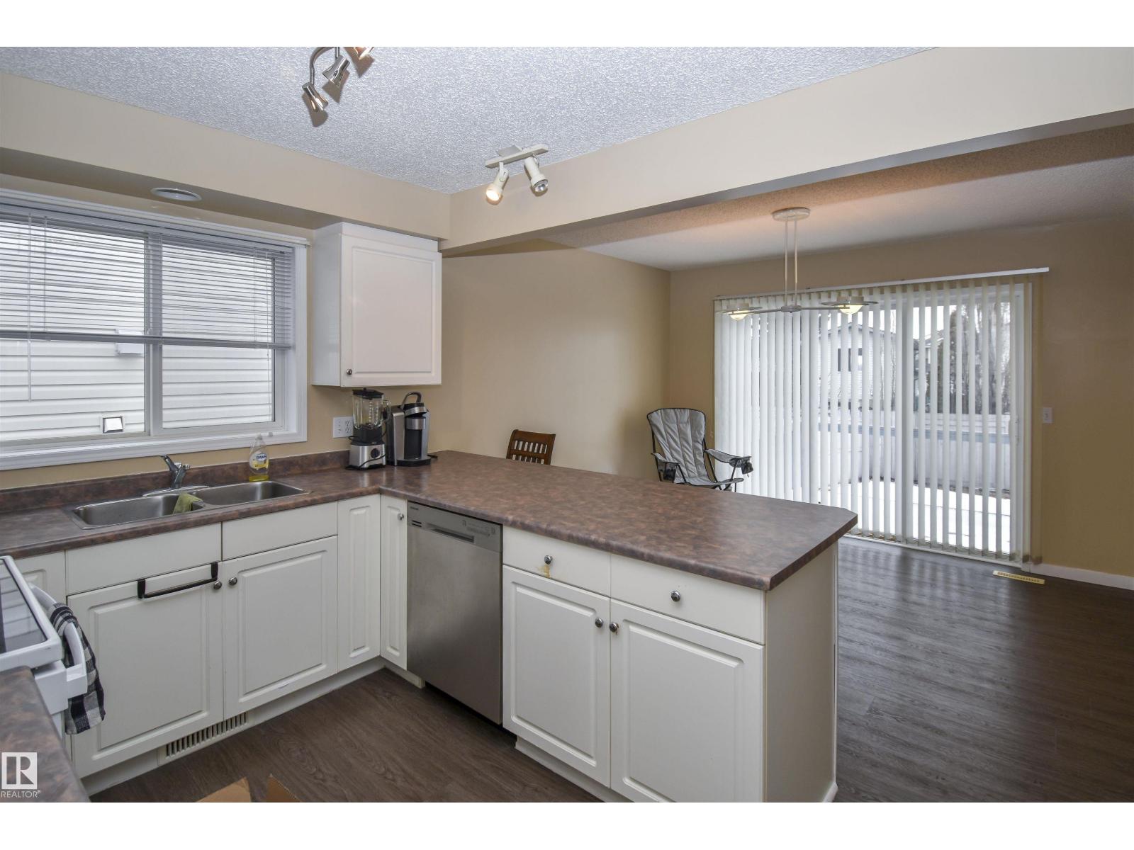 4112 37A AV NW, Edmonton