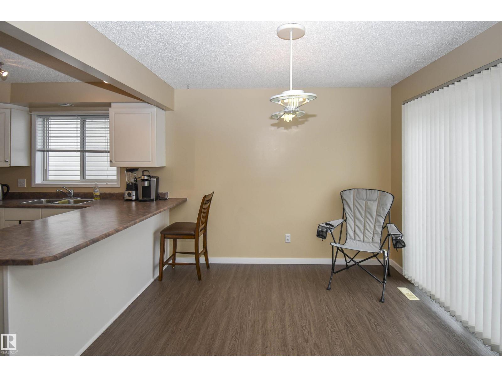 4112 37A AV NW, Edmonton