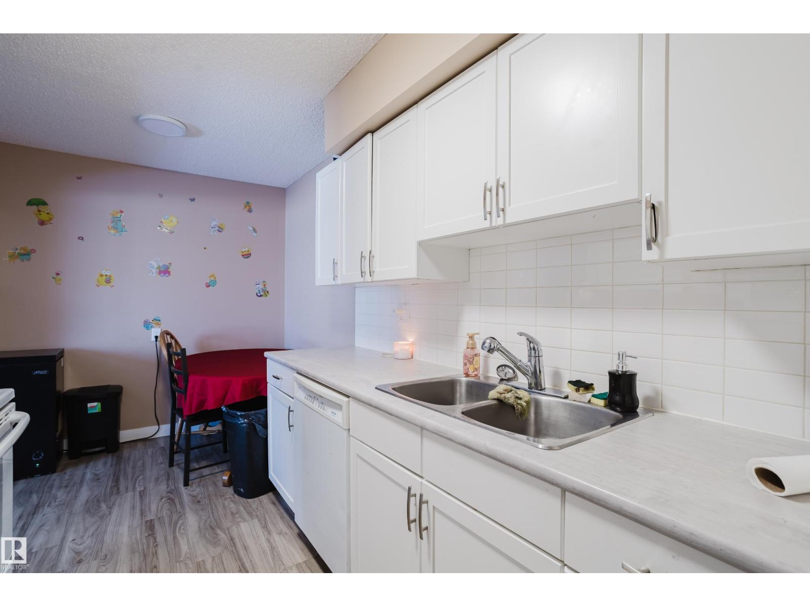 #8 14120 80 ST NW, Edmonton