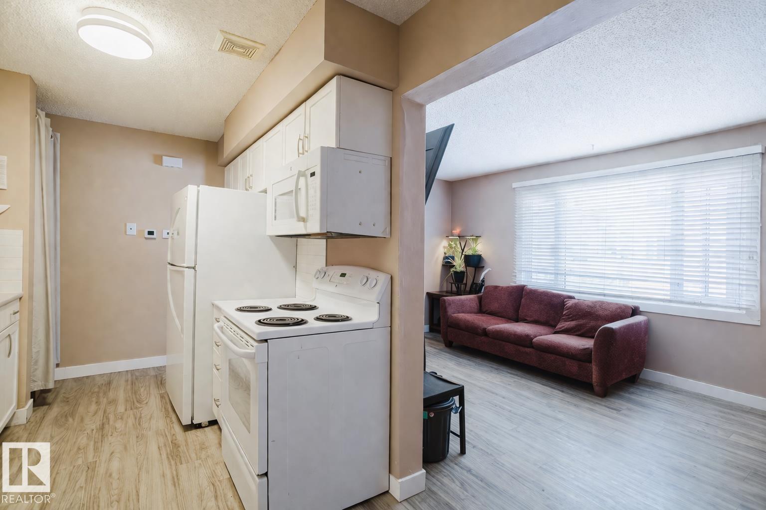 #8 14120 80 ST NW, Edmonton