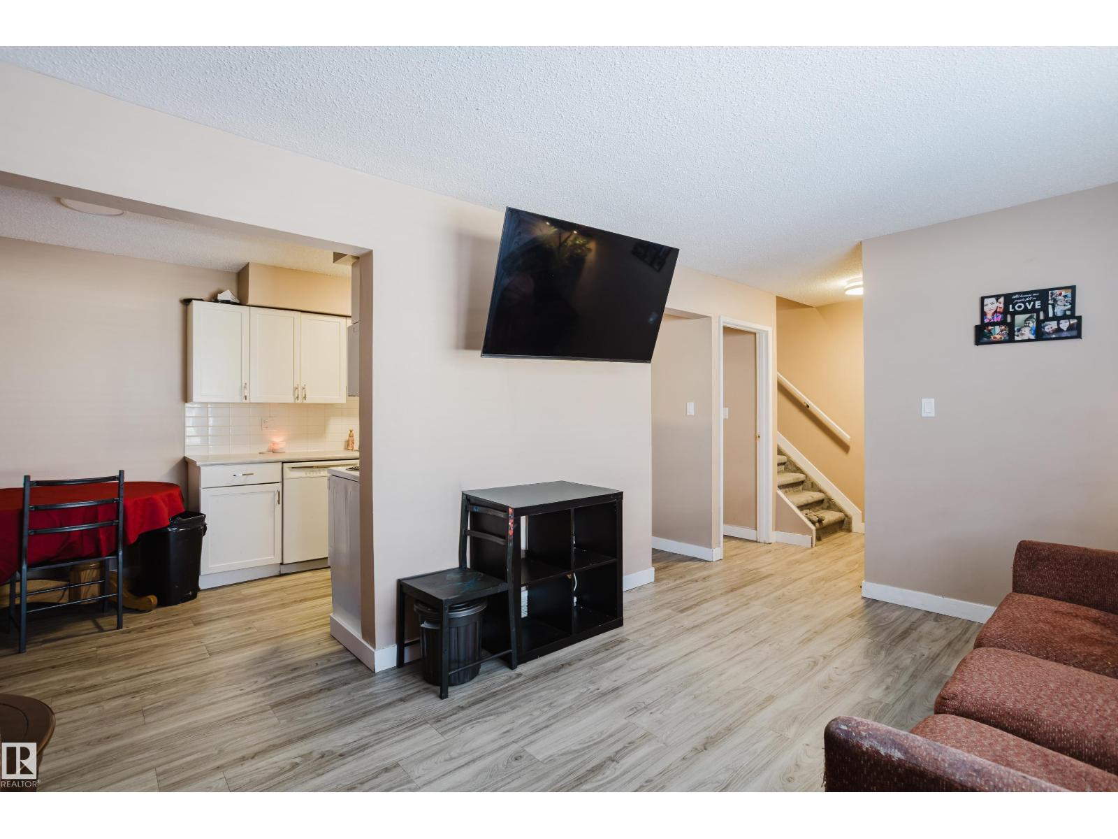 #8 14120 80 ST NW, Edmonton