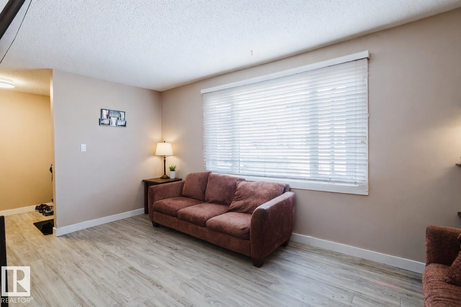#8 14120 80 ST NW - 8