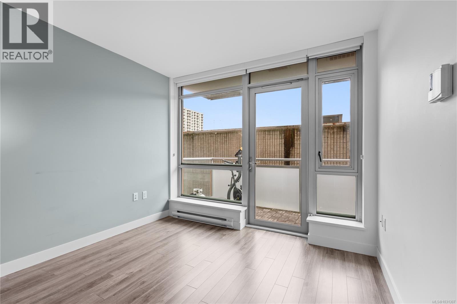 #305 838 BROUGHTON ST - 8