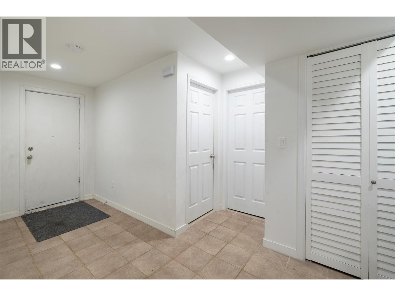 1601 37TH STREET - 17