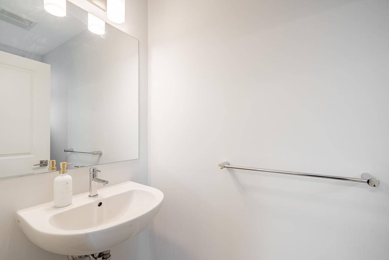 50 20057 82 AVENUE, Langley