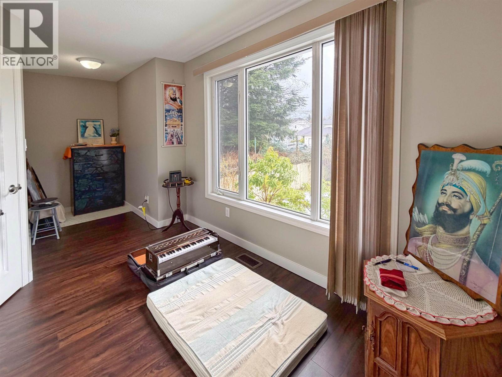 896 PRINCE RUPERT BOULEVARD - 11