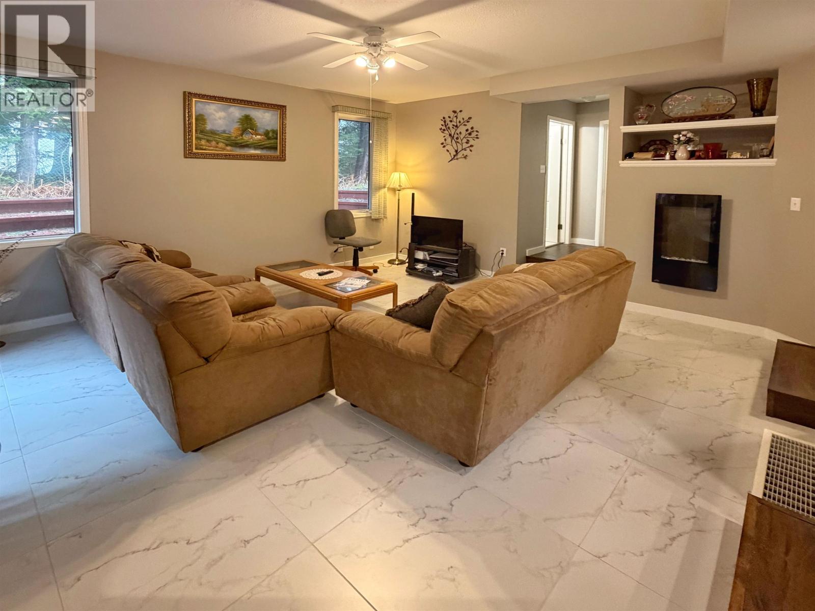 896 PRINCE RUPERT BOULEVARD - 9