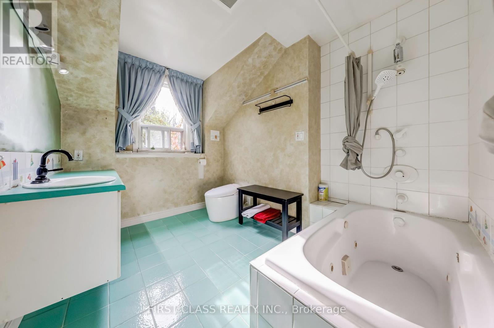 26 YORK ROAD - 21