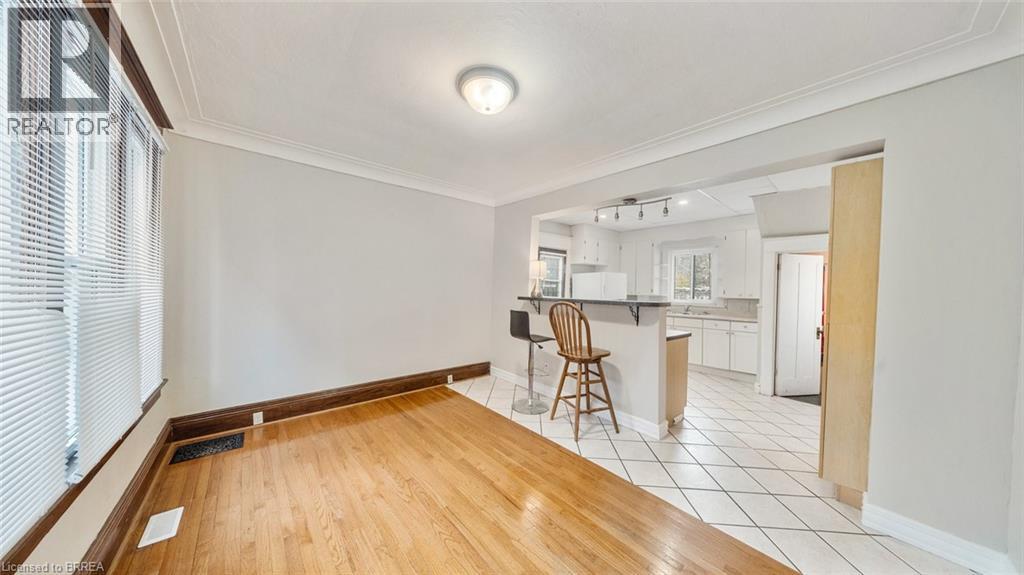 47 GREY Street - 13