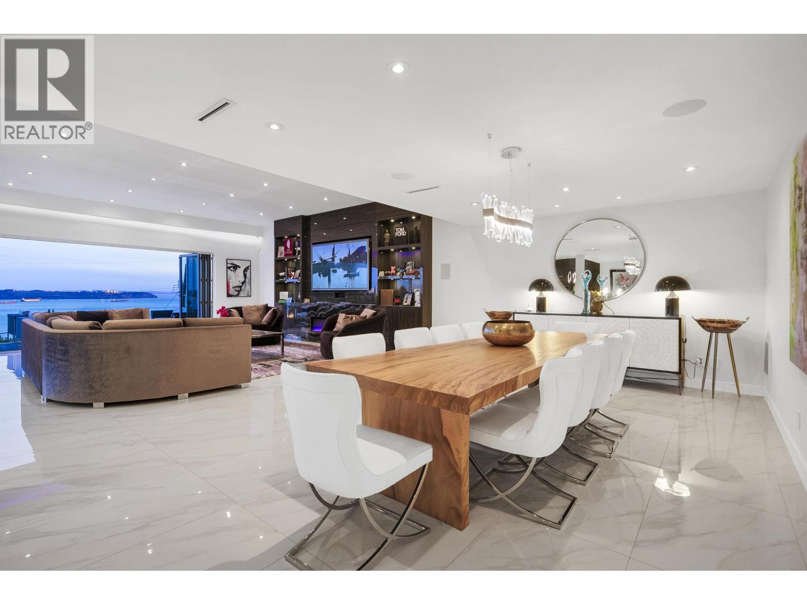 3305 WESTMOUNT ROAD, West Vancouver