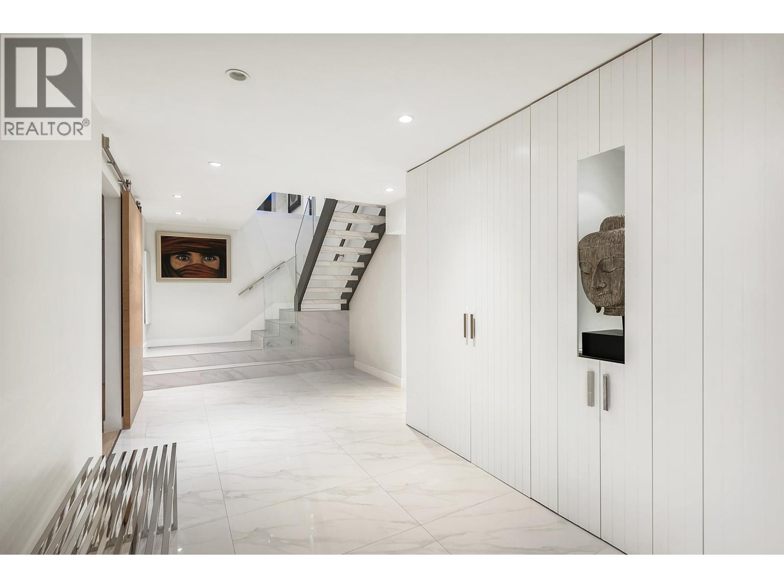 3305 WESTMOUNT ROAD, West Vancouver