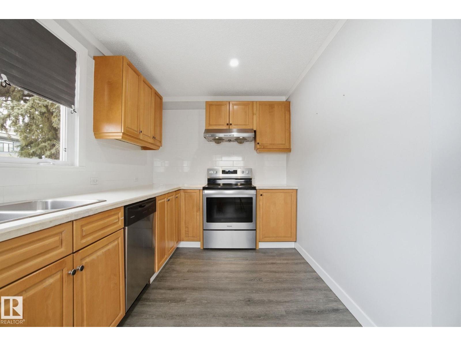 9916 108 ST, Fort Saskatchewan