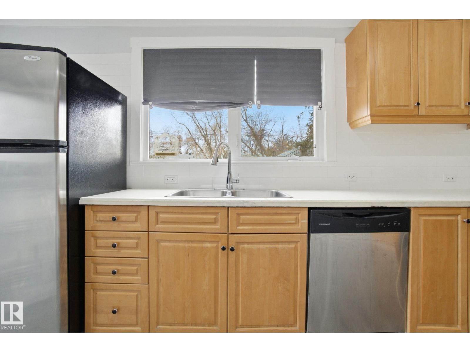 9916 108 ST, Fort Saskatchewan