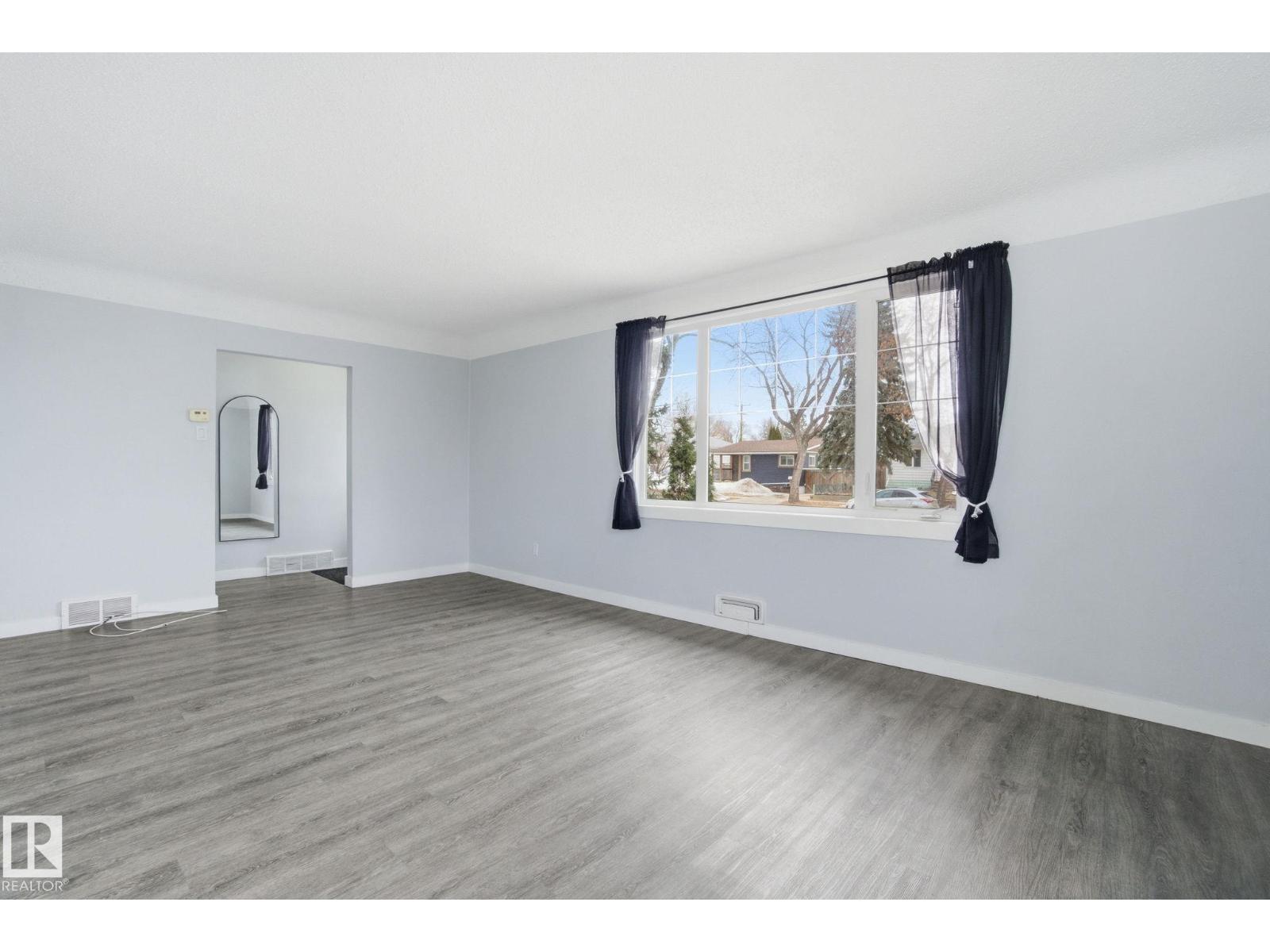 9916 108 ST, Fort Saskatchewan