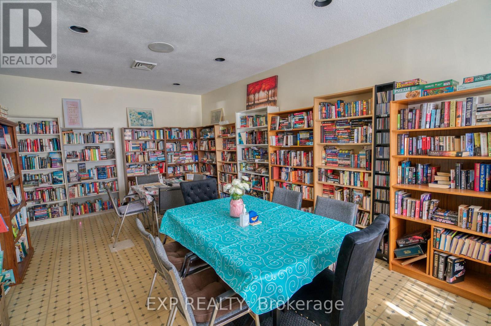 1201 - 1380 PRINCE OF WALES DRIVE — photo 33