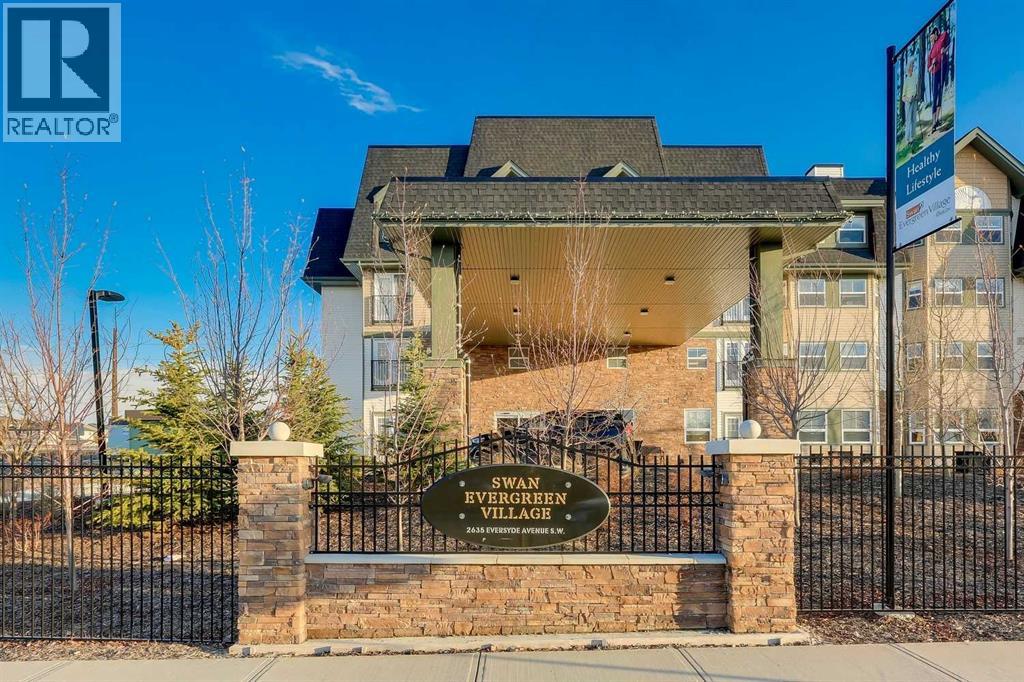 Single Family House for Sale in   Eversyde Avenue SW Evergreen Calgary 