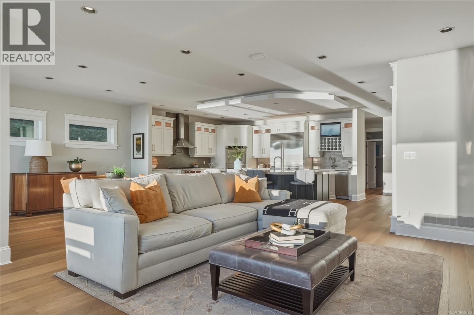 2226 Arbutus Rd, Saanich