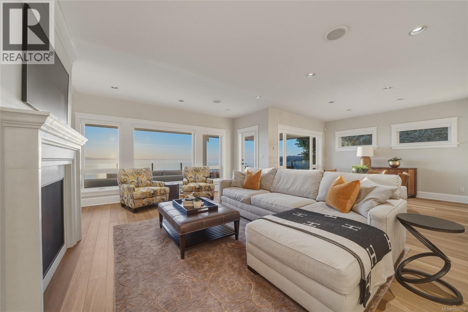 2226 Arbutus Rd, Saanich