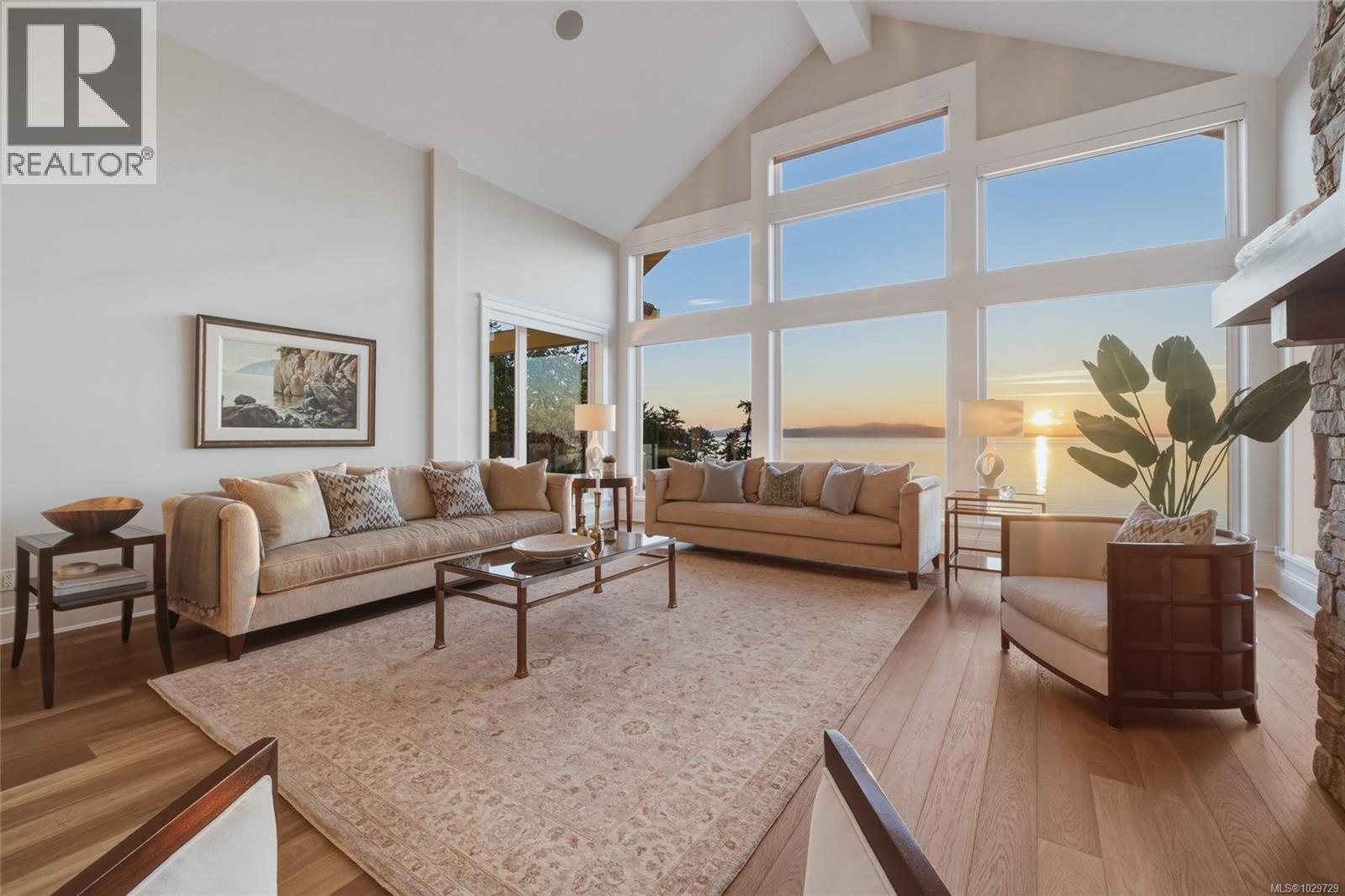 2226 Arbutus Rd, Saanich