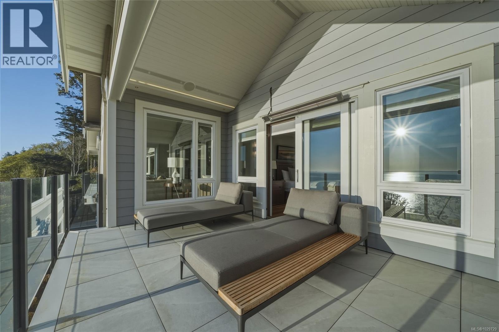 2226 Arbutus Rd, Saanich