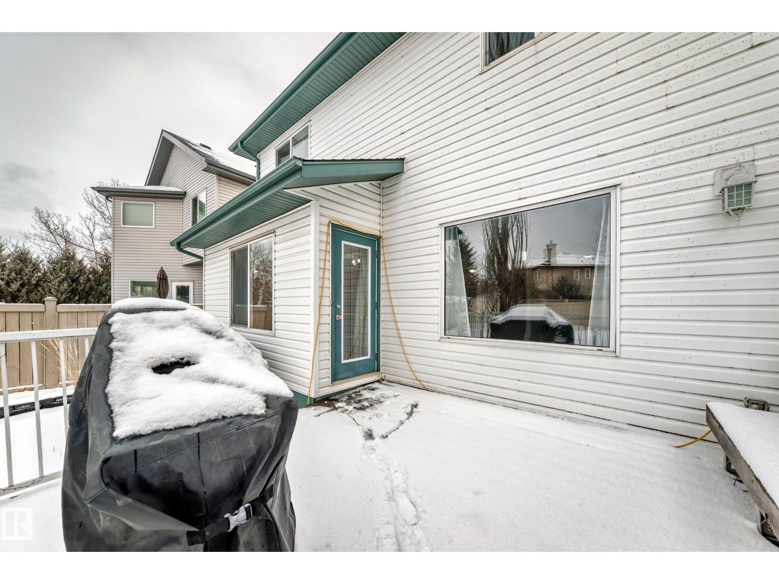 3132 33 AV NW, Edmonton