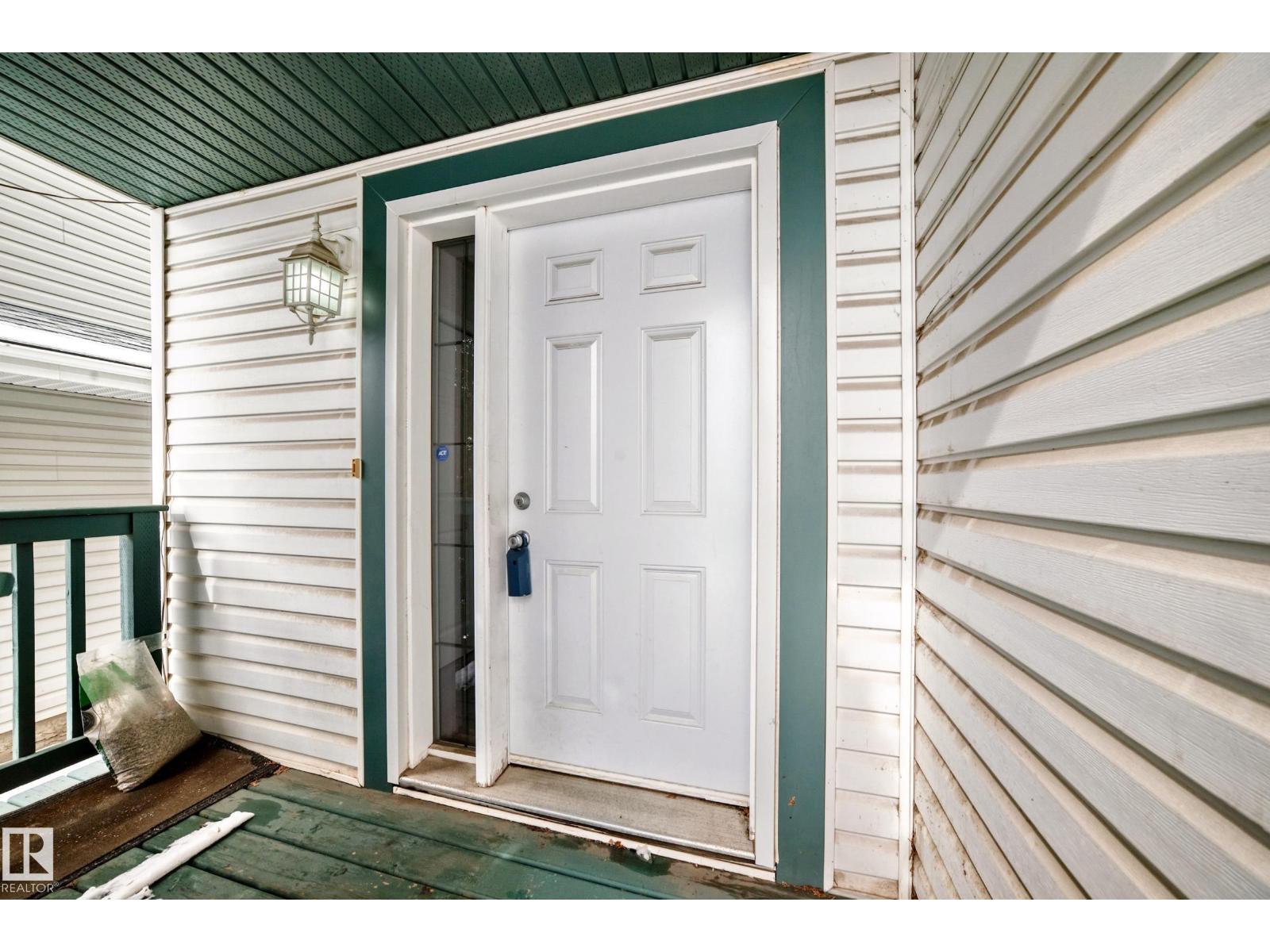 3132 33 AV NW - 3