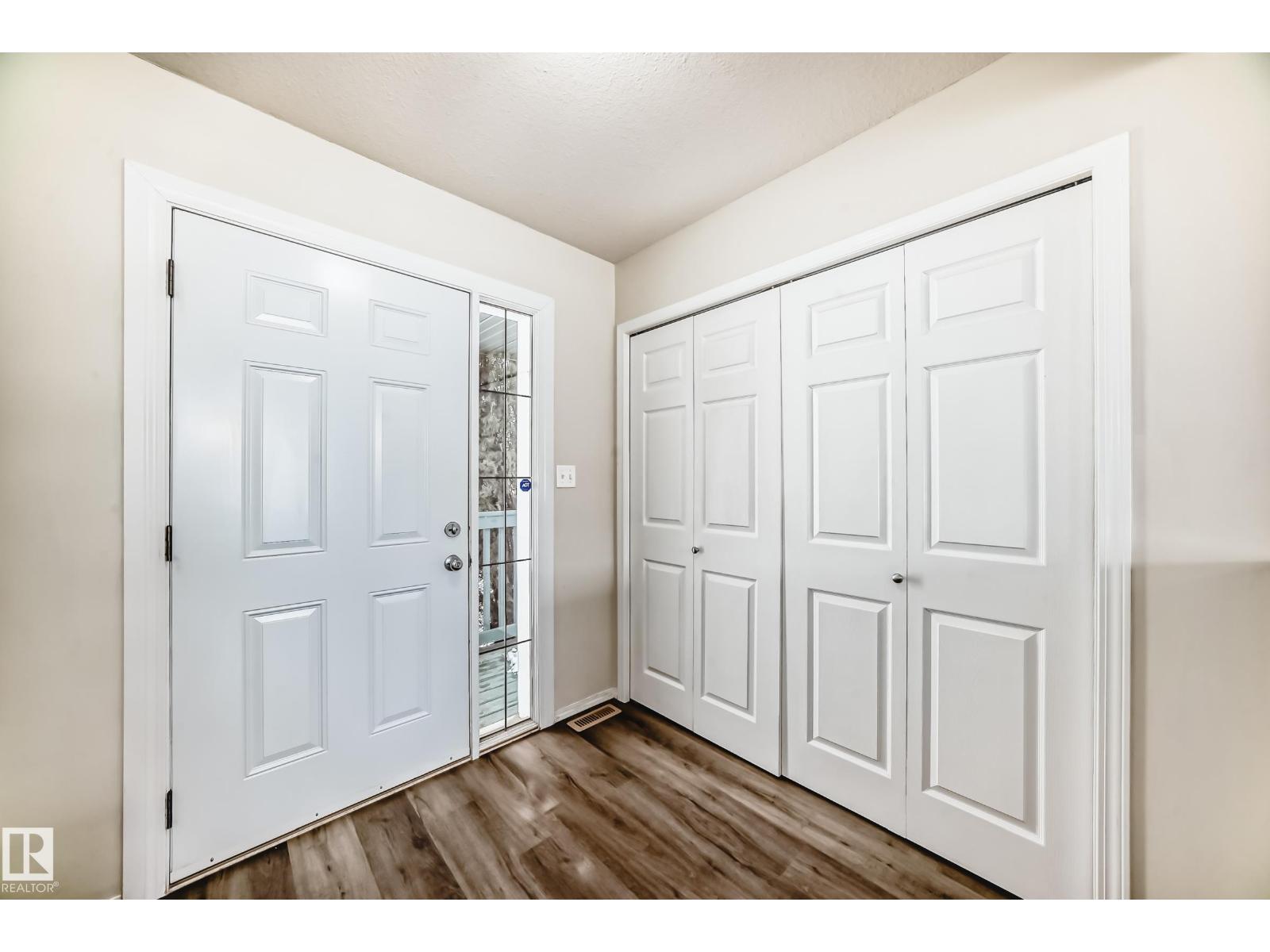 3132 33 AV NW - 4
