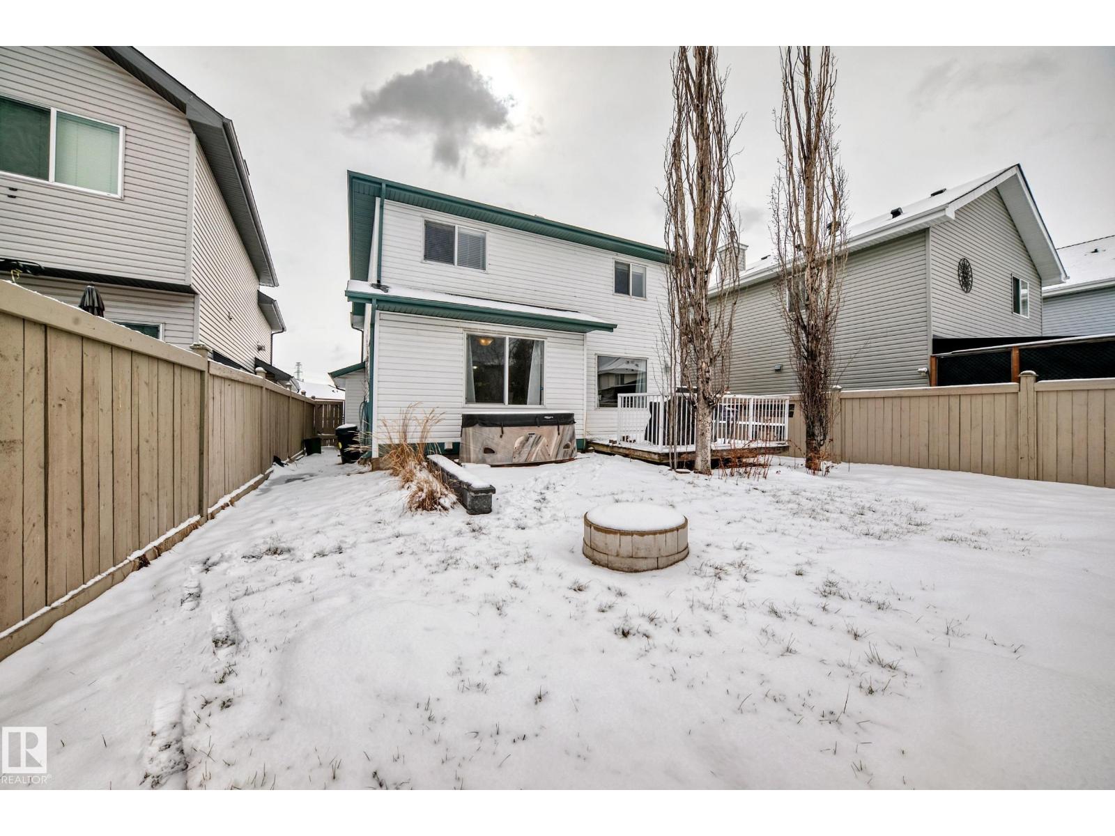 3132 33 AV NW, Edmonton